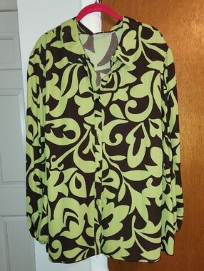 Belle by Kim Gravel Green and Brown Printed Button-Front Shirt